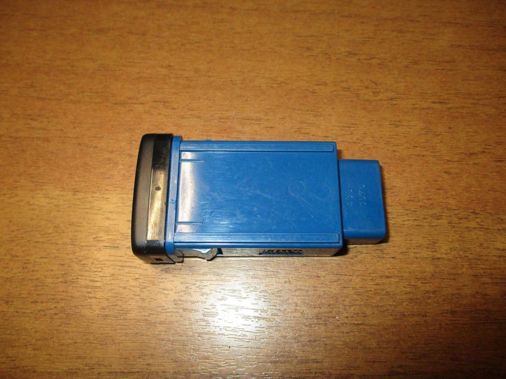 Кнопка освещения панели приборов, 500 рублей, Пермь