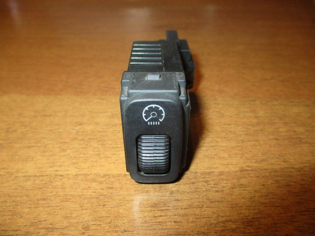 Кнопка освещения панели приборов, 500 рублей, Пермь