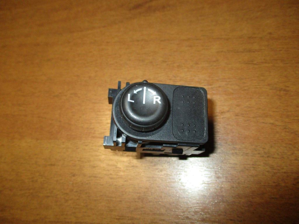 Переключатель регулировки зеркала, 500 рублей, Пермь