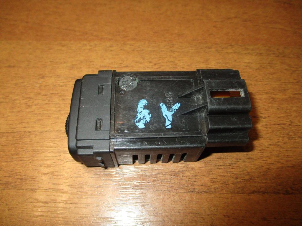 Кнопка освещения панели приборов, 500 рублей, Пермь