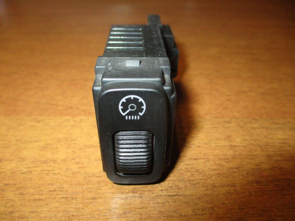 Кнопка освещения панели приборов, 500 рублей, Пермь