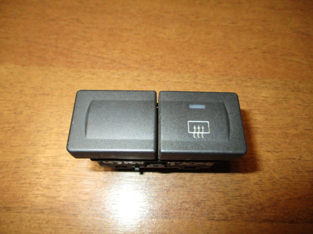 Кнопка обогрева заднего стекла, 500 рублей, Пермь