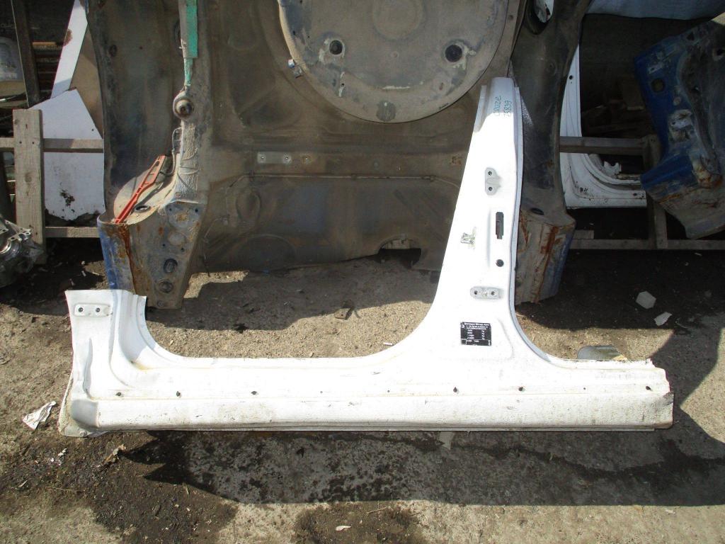 Порог со стойкой левый, 5000 рублей, Пермь