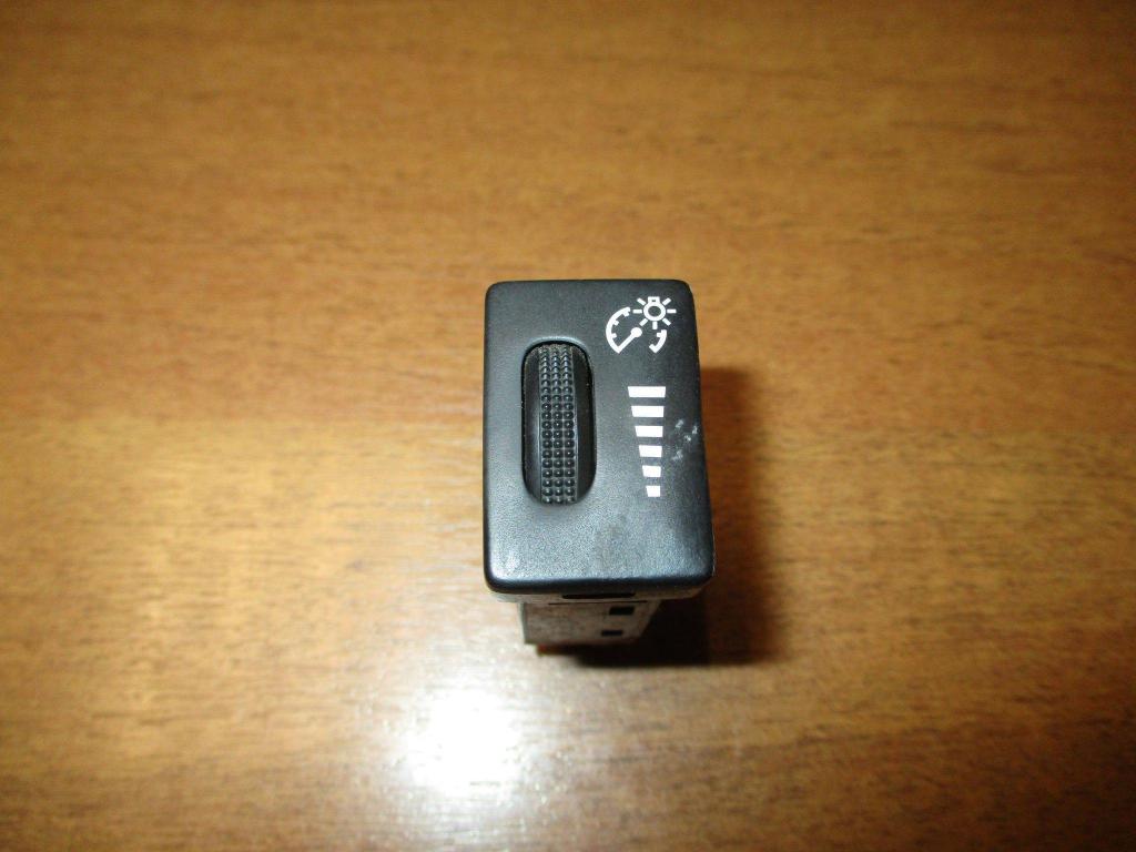 Кнопка освещения панели приборов, 650 рублей, Пермь