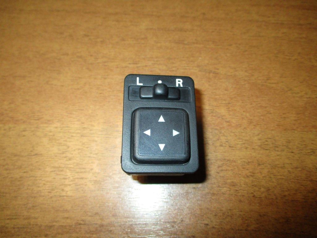 Переключатель регулировки зеркала, 500 рублей, Пермь