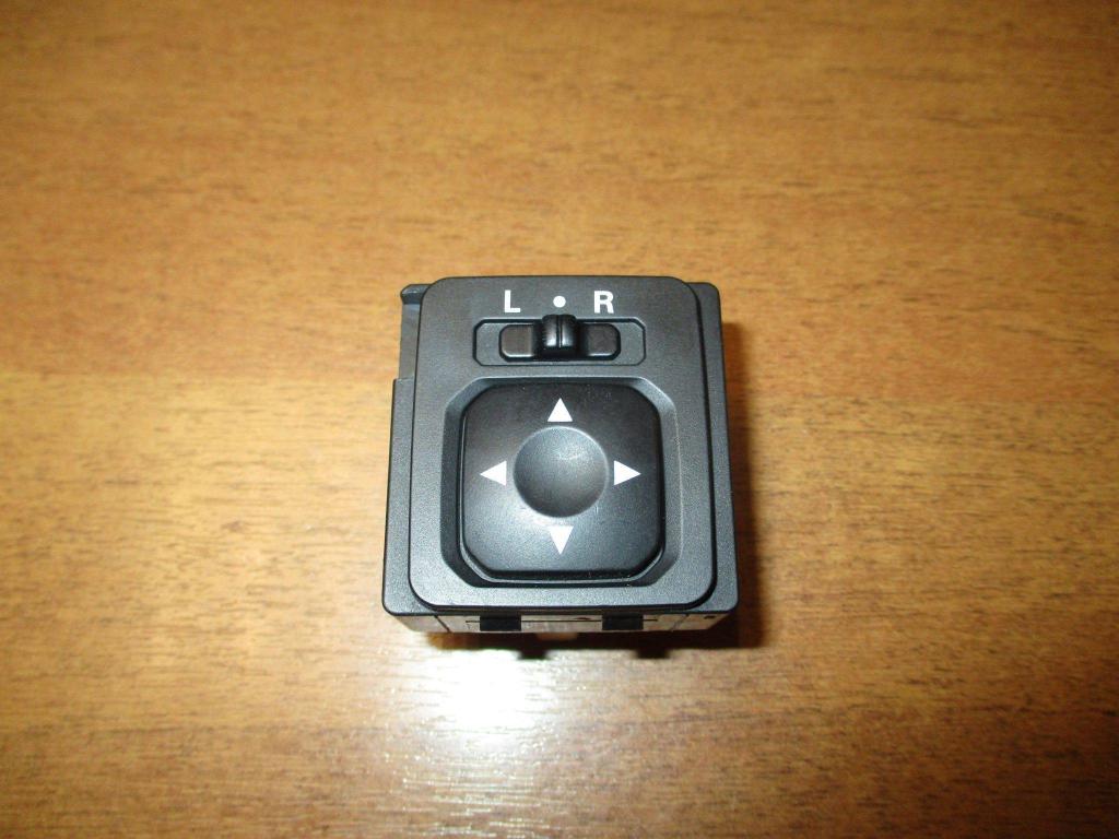 Переключатель регулировки зеркала, 500 рублей, Пермь