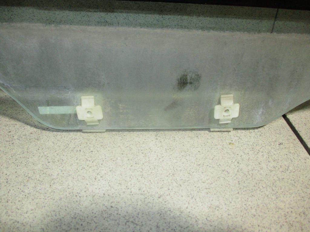 Стекло двери задней правой, 1000 рублей, Пермь