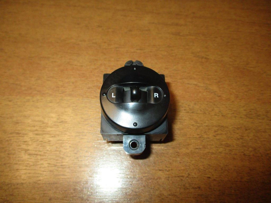 Переключатель регулировки зеркала, 500 рублей, Пермь