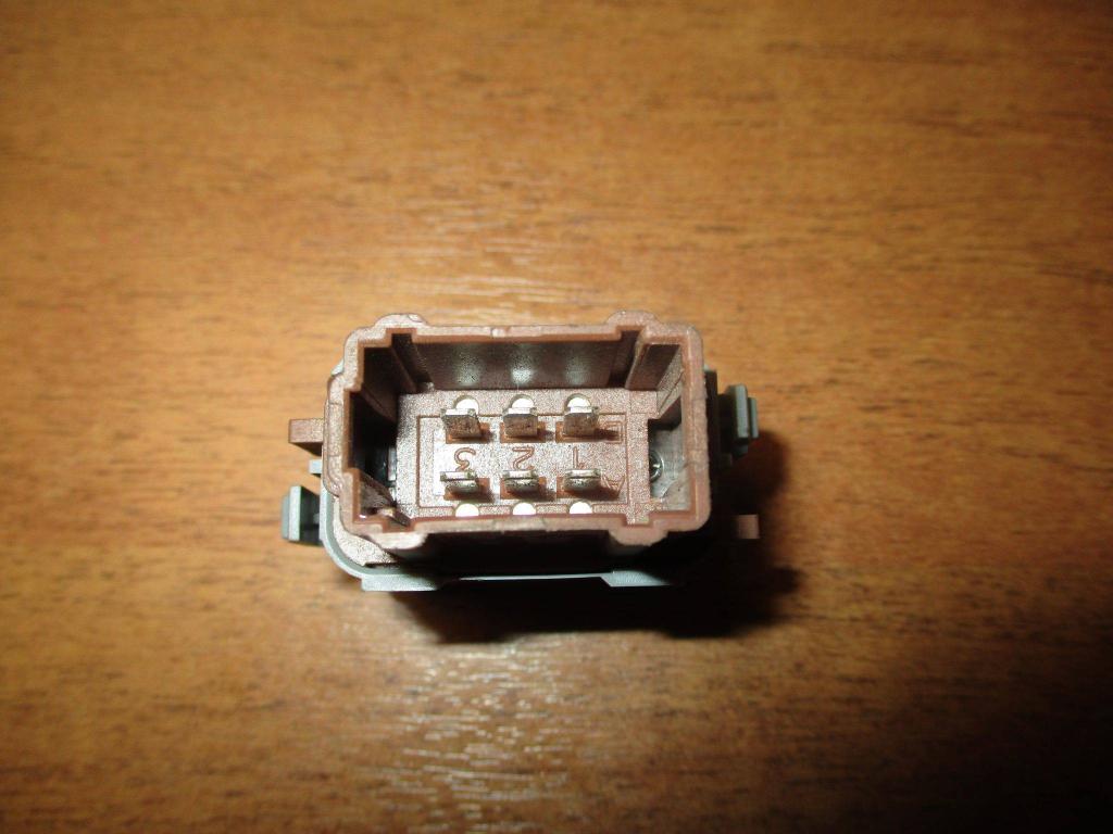 Кнопка обогрева сидений, 500 рублей, Пермь