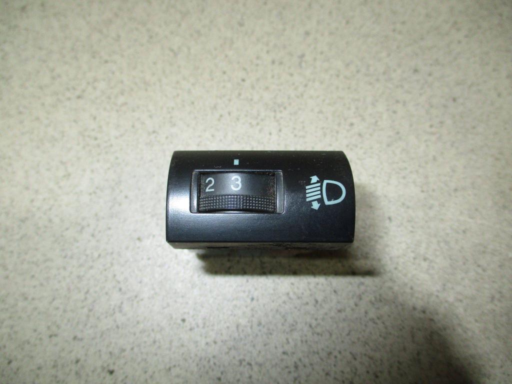 Кнопка корректора фар, 500 рублей, Пермь