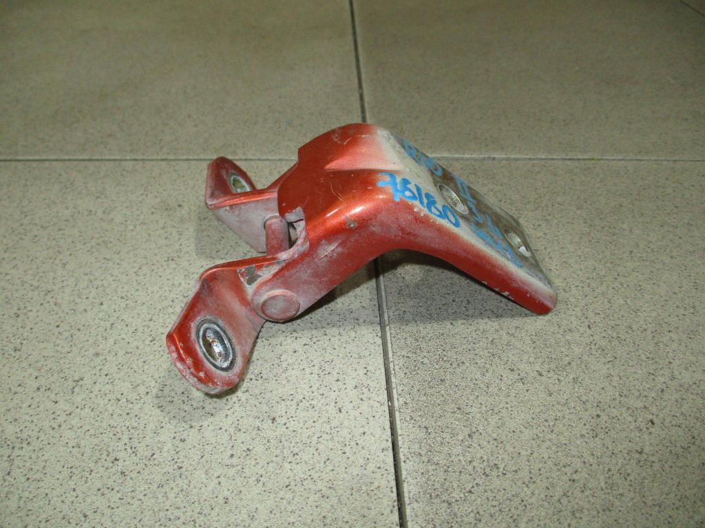 Петля двери задней левой нижняя, 500 рублей, Пермь