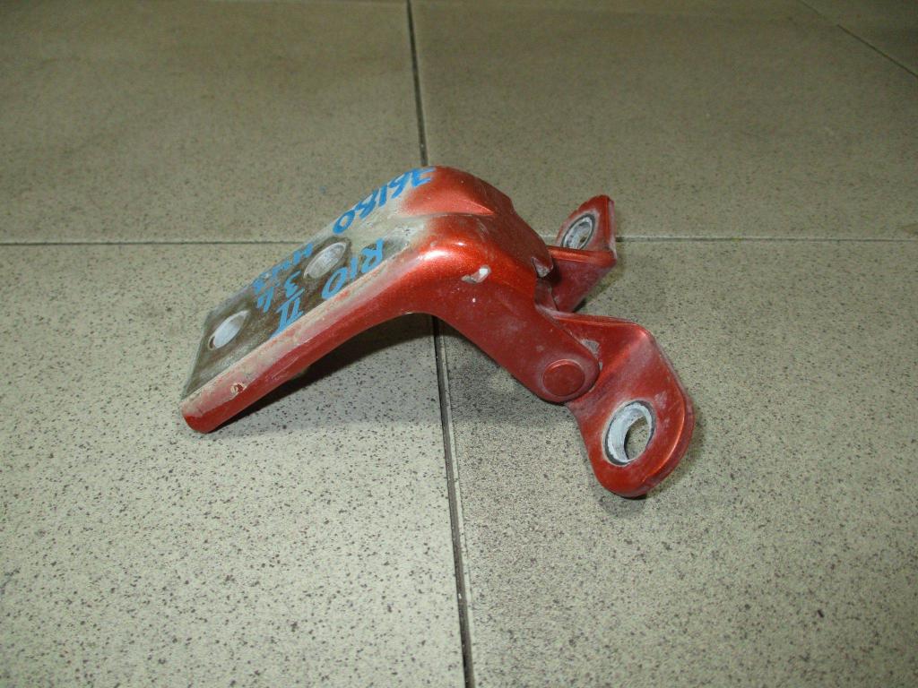 Петля двери задней левой нижняя, 500 рублей, Пермь