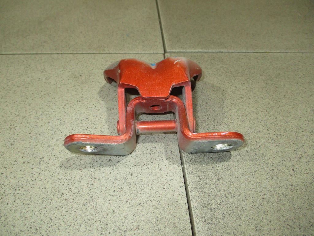 Петля двери задней левой верхняя, 500 рублей, Пермь