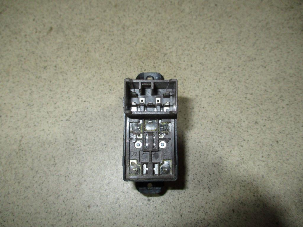 Кнопка стеклоподъемника, 500 рублей, Пермь