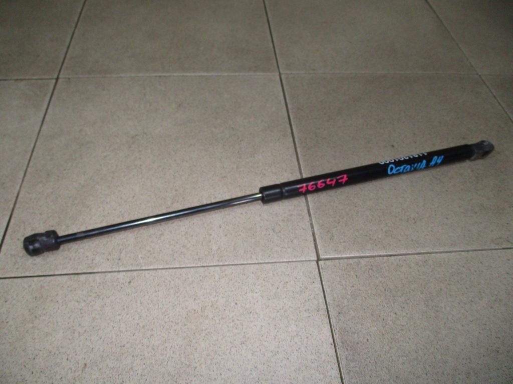 Амортизатор двери багажника, 500 рублей, Пермь