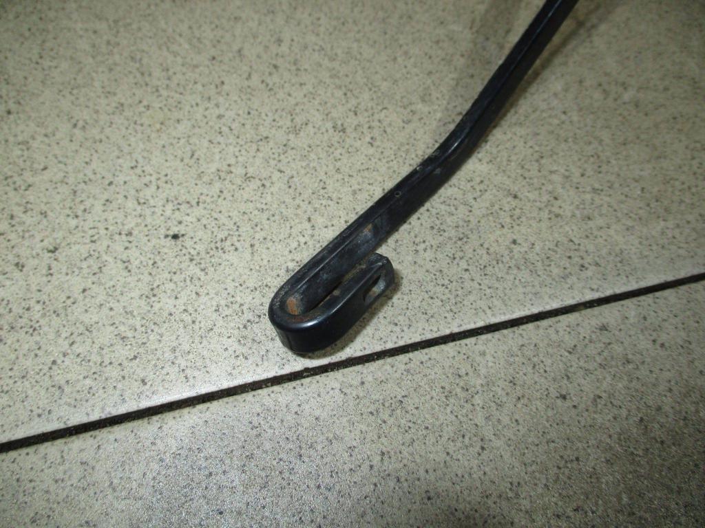 Поводок стеклоочистителя передний правый, 750 рублей, Пермь