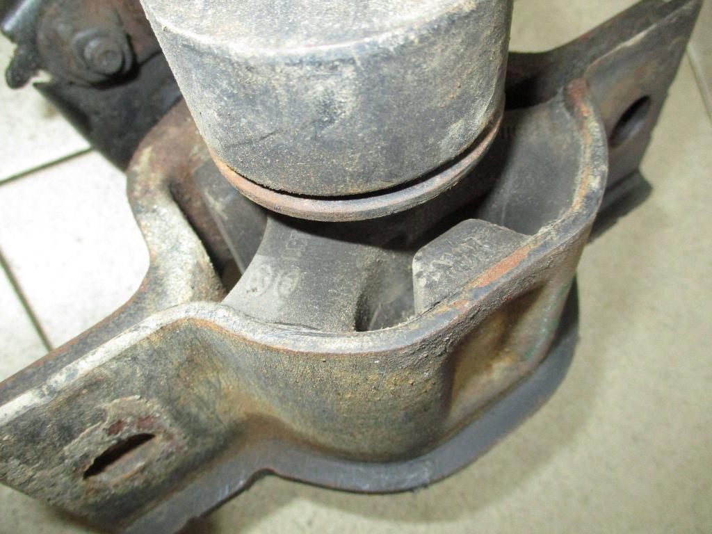 Опора двигателя правая, 1000 рублей, Пермь