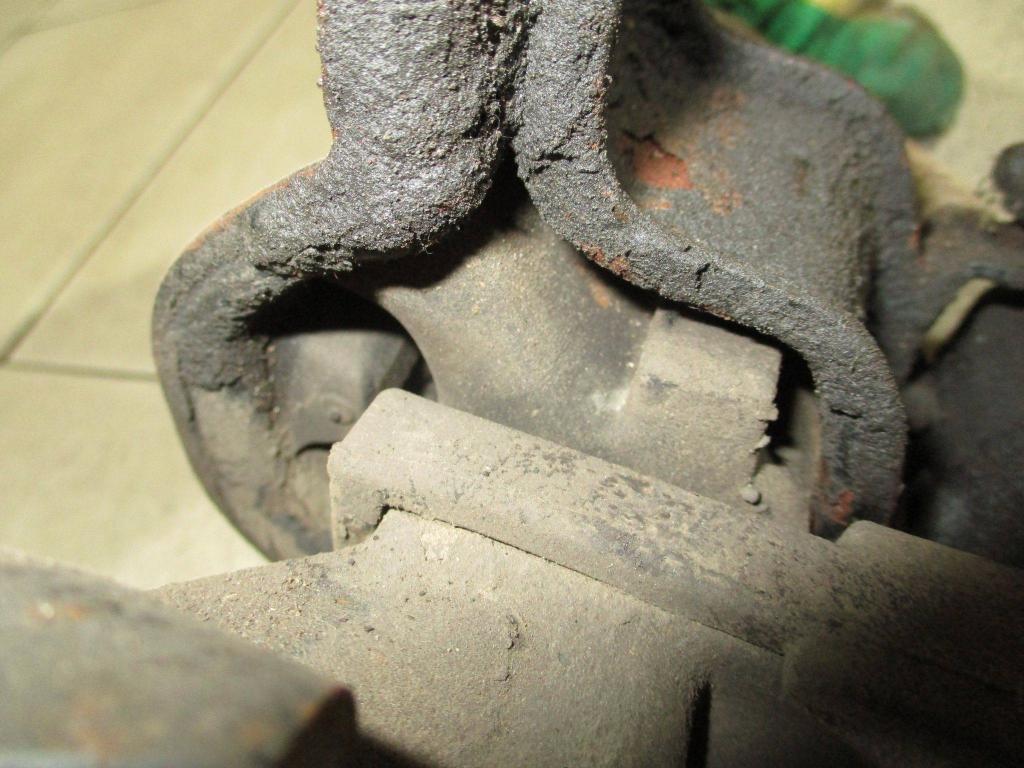 Опора двигателя правая, 1000 рублей, Пермь