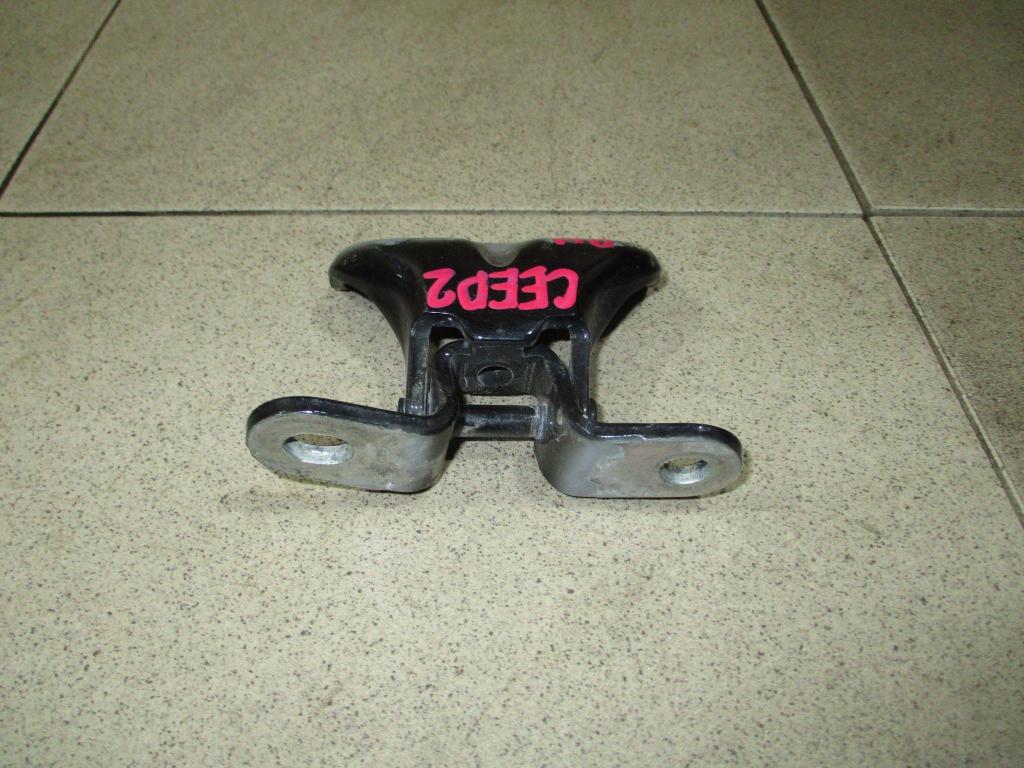 Петля двери задней правой верхняя, 800 рублей, Пермь