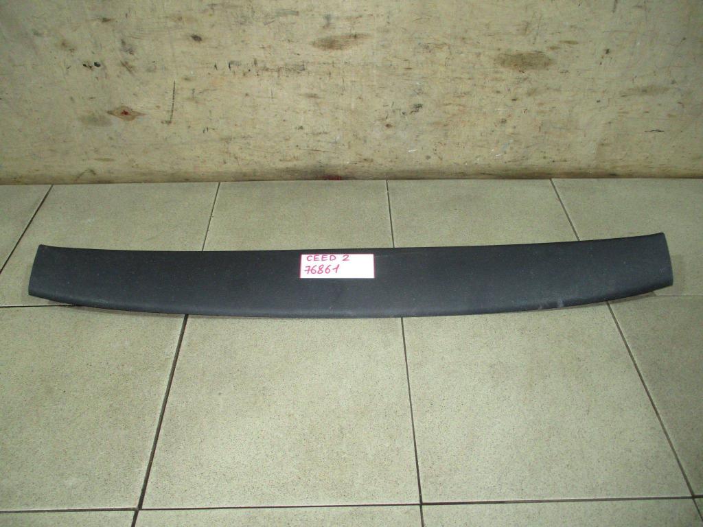 Обшивка двери багажника, 1000 рублей, Пермь