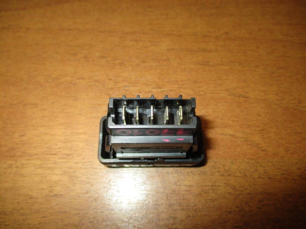 Кнопка центрального замка, 500 рублей, Пермь