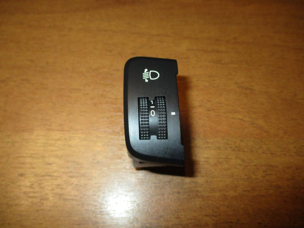 Кнопка корректора фар, 1000 рублей, Пермь