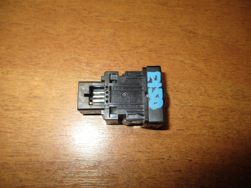 Кнопка корректора фар, 500 рублей, Пермь