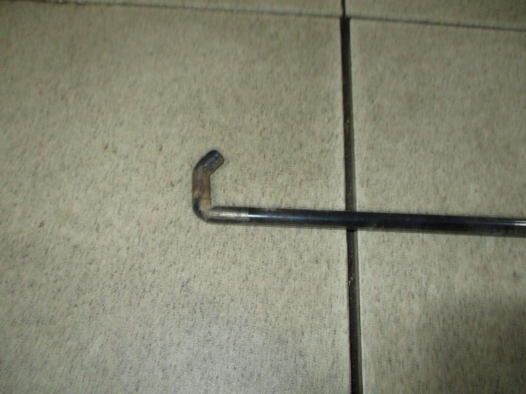 Держатель капота, 500 рублей, Пермь