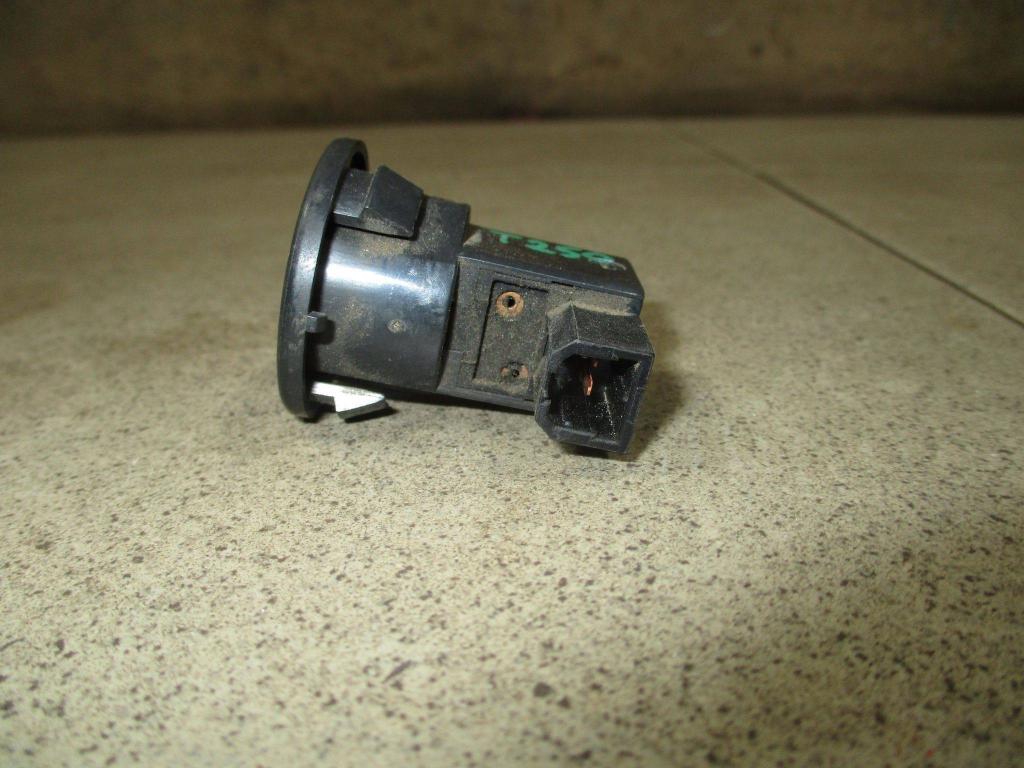 Кнопка открывания багажника, 500 рублей, Пермь