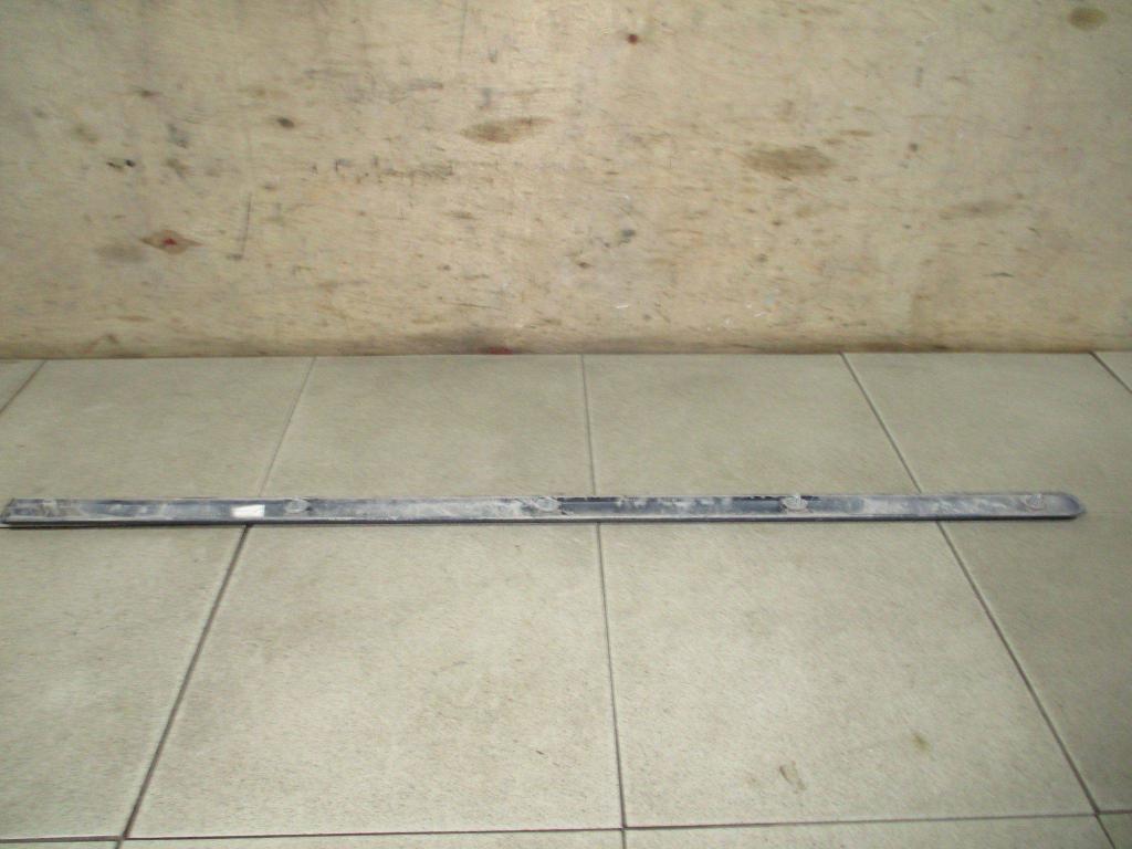 Молдинг передней двери, 500 рублей, Пермь