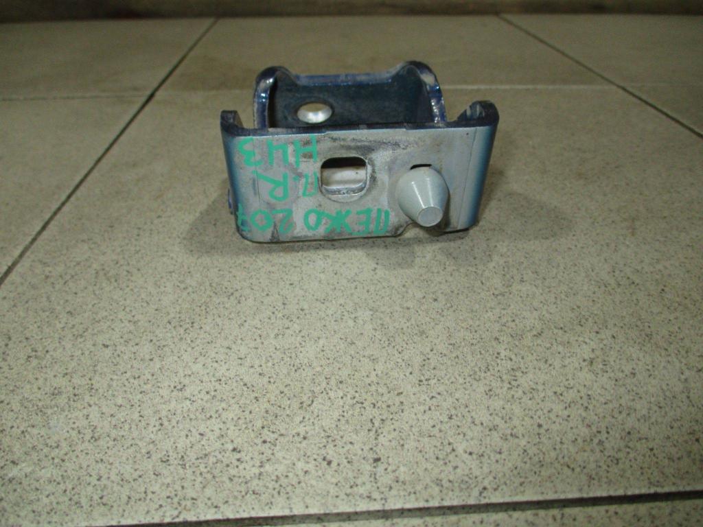 Петля двери передней правой нижняя, 500 рублей, Пермь