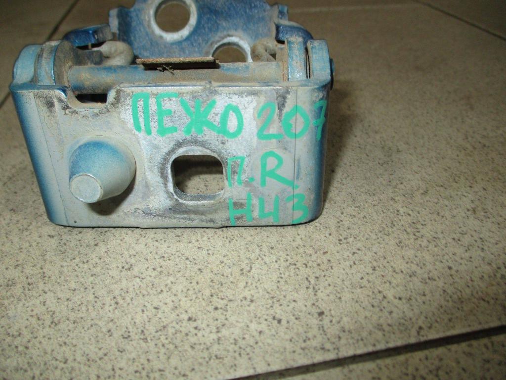 Петля двери передней правой нижняя, 500 рублей, Пермь