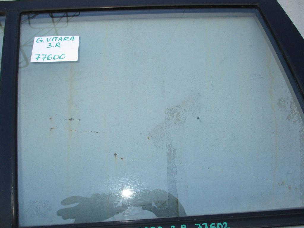 Стекло двери задней правой, 1000 рублей, Пермь