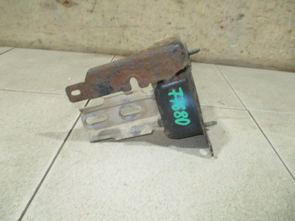 Опора КПП левая, 1500 рублей, Пермь