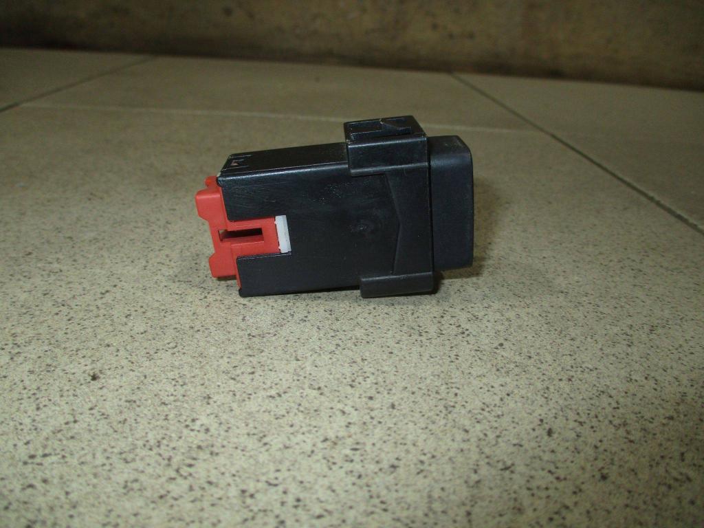 Кнопка обогрева сидений, 500 рублей, Пермь