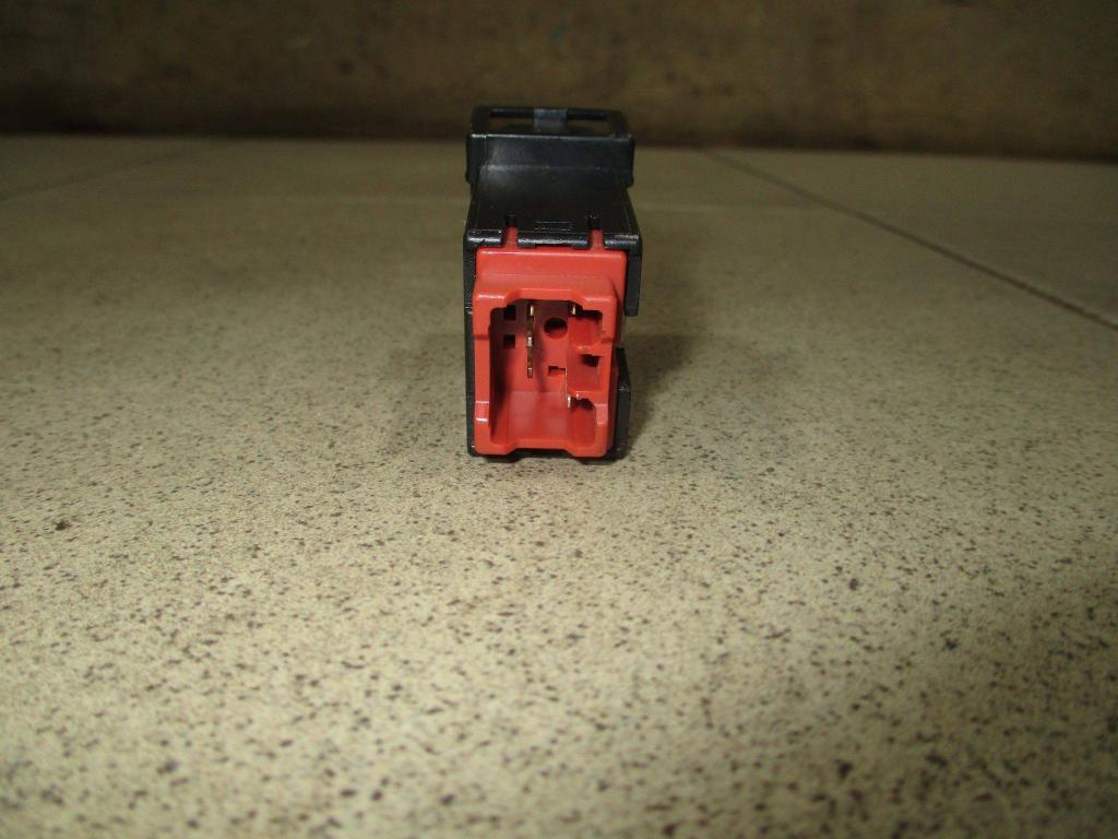 Кнопка обогрева сидений, 500 рублей, Пермь