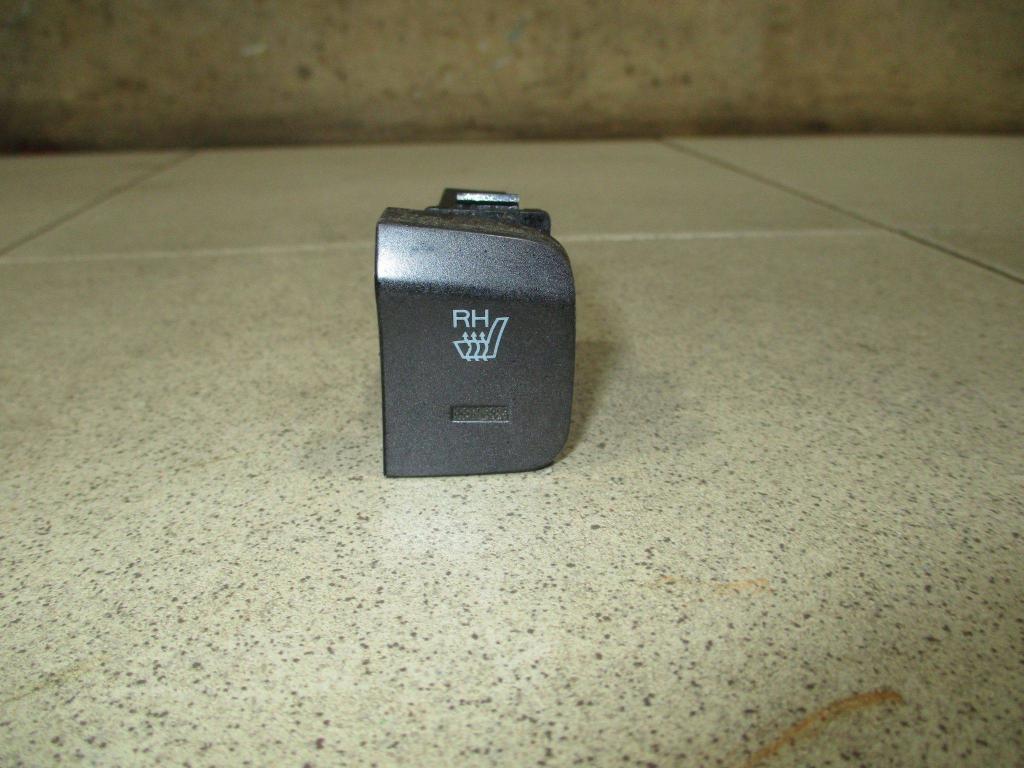 Кнопка обогрева сидений, 500 рублей, Пермь