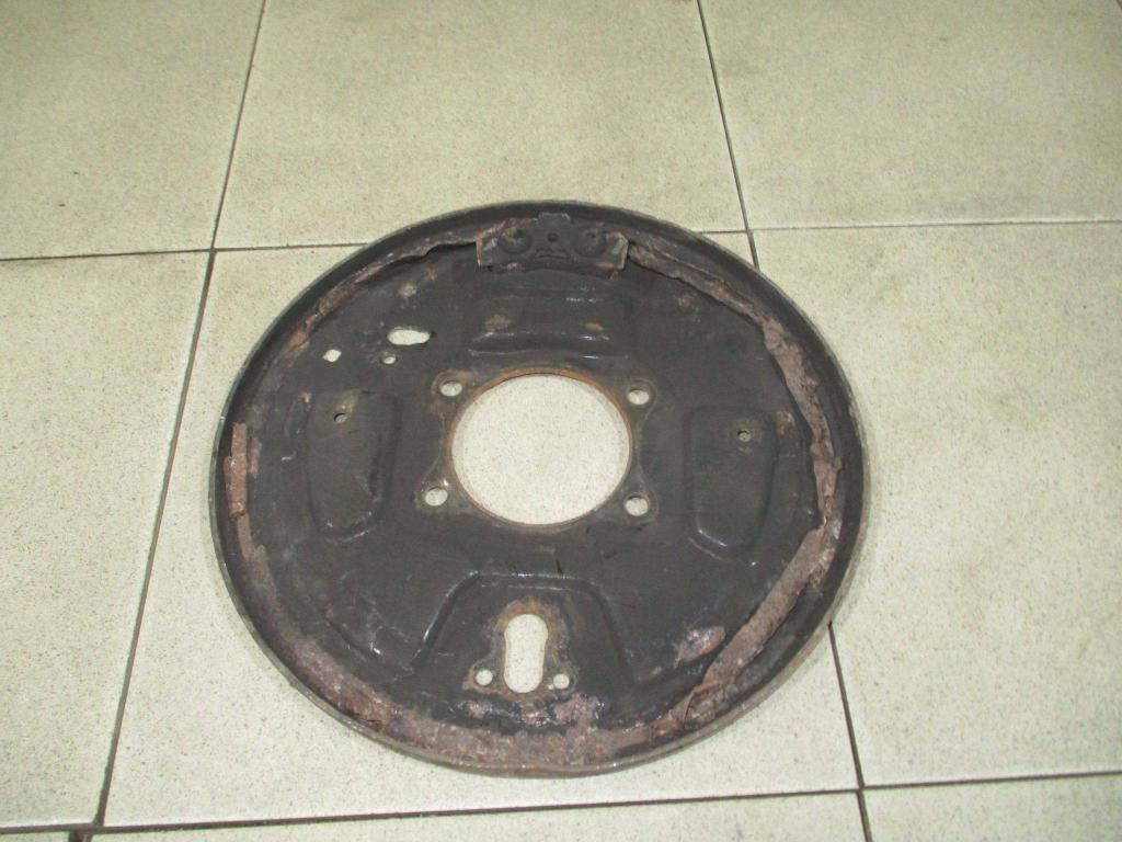 Щит опорный задний правый, 1000 рублей, Пермь