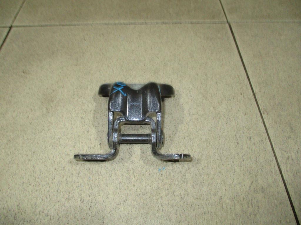 Петля двери задней правой верхняя, 500 рублей, Пермь