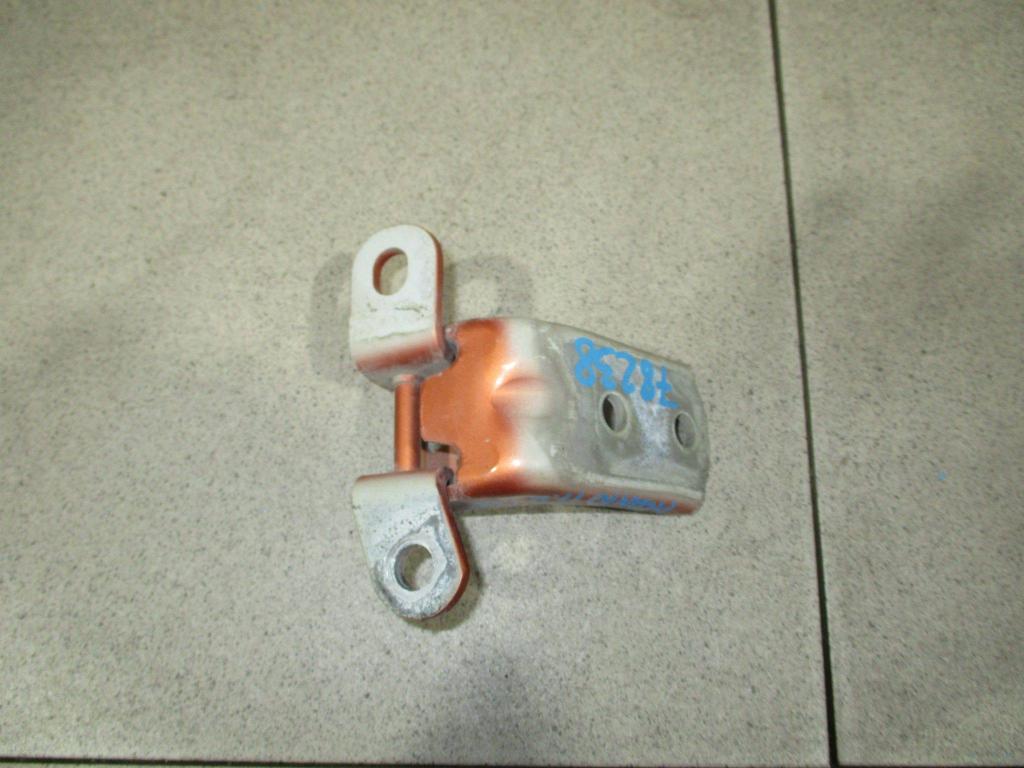 Петля двери передней правой верхняя, 500 рублей, Пермь