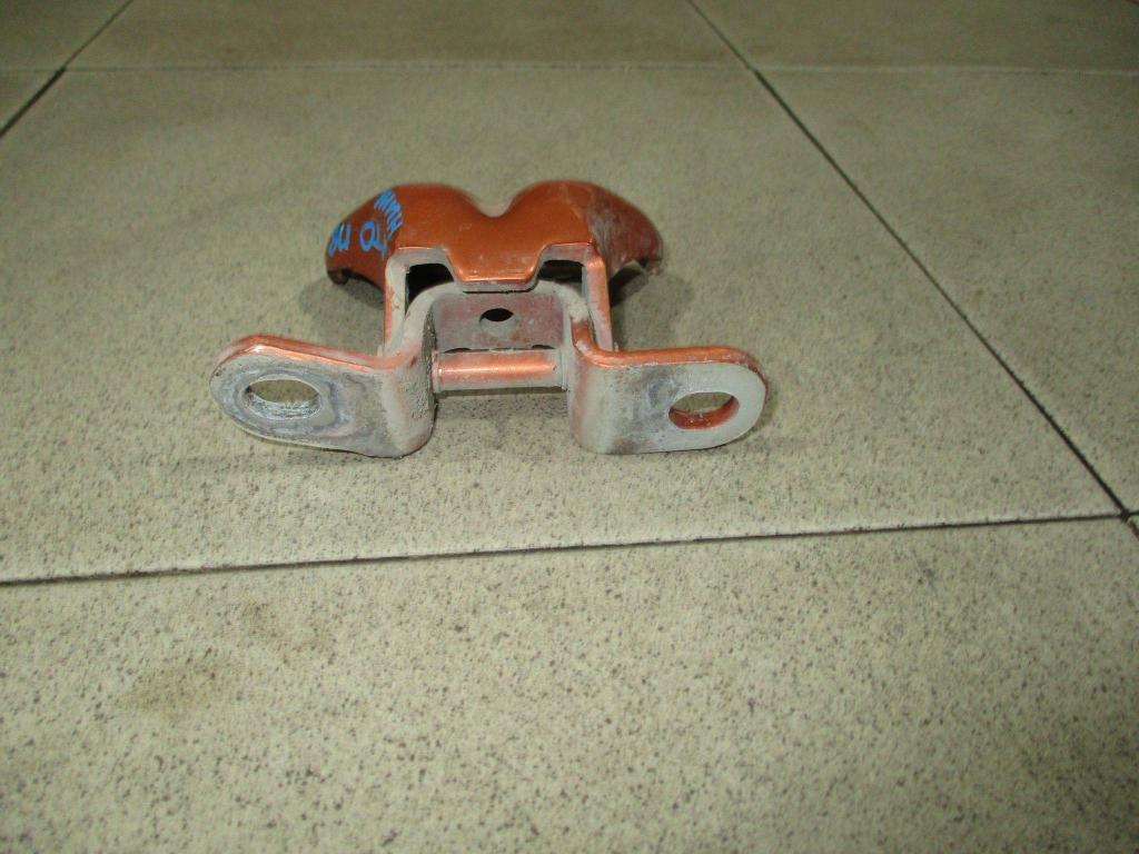 Петля двери передней правой нижняя, 500 рублей, Пермь