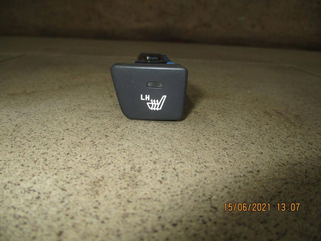 Кнопка обогрева сидений, 500 рублей, Пермь