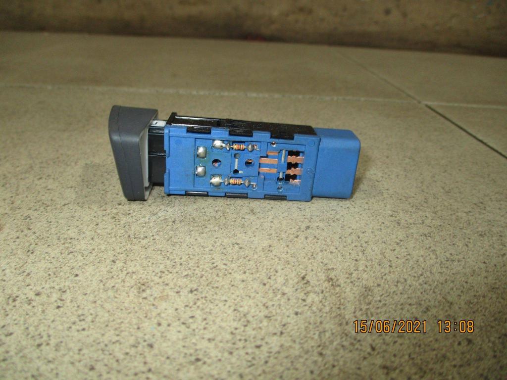 Кнопка обогрева сидений, 500 рублей, Пермь