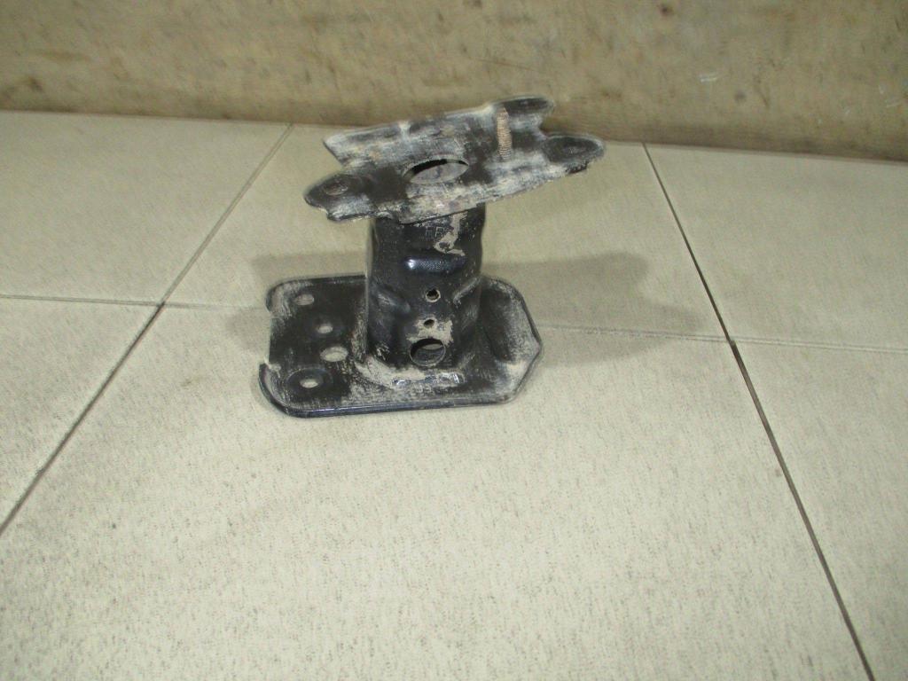 Кронштейн усилителя заднего бампера правый, 2500 рублей, Пермь