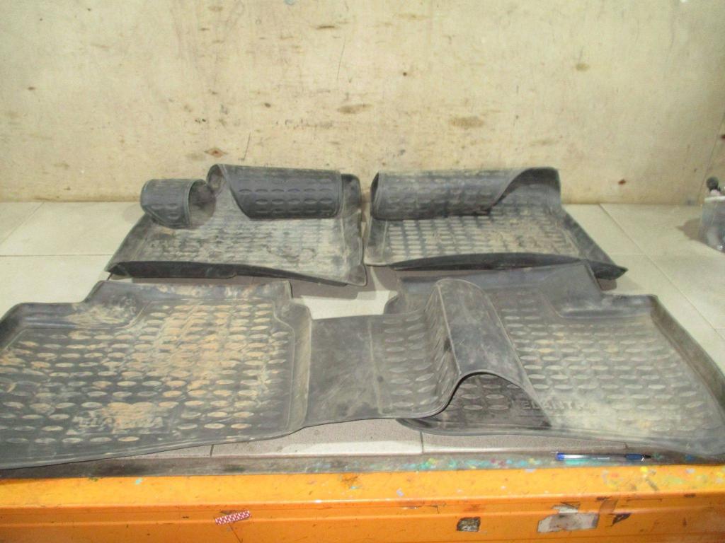 Комплект ковриков салона, 1500 рублей, Пермь