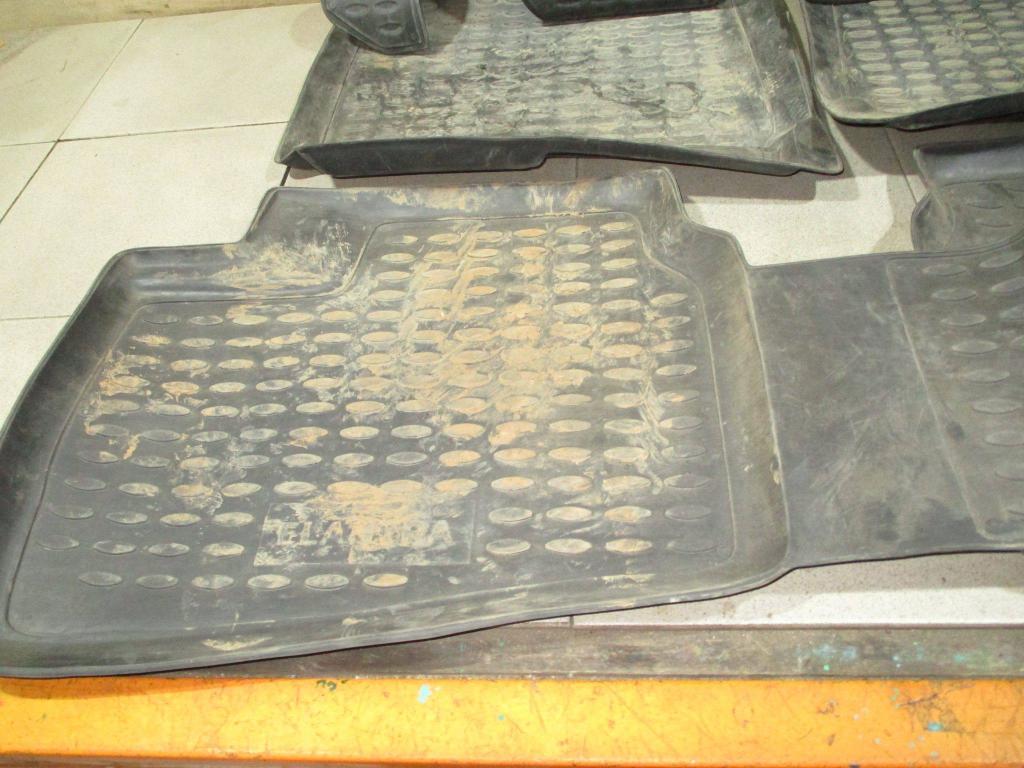 Комплект ковриков салона, 1500 рублей, Пермь