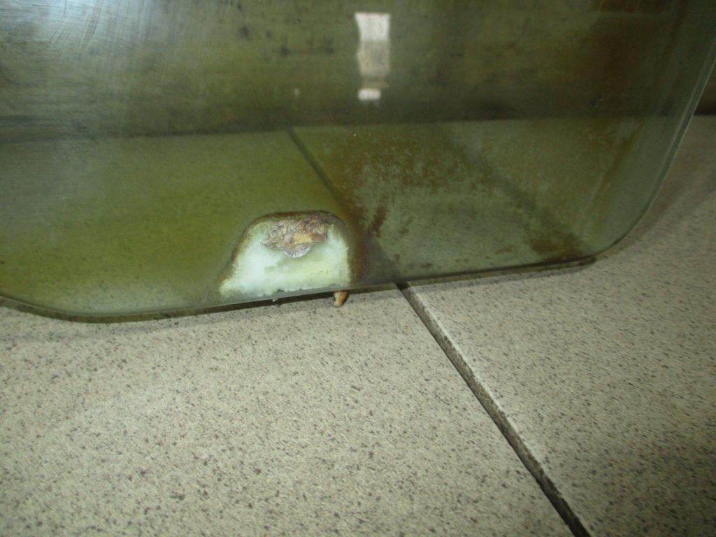 Стекло двери передней левой, 1000 рублей, Пермь