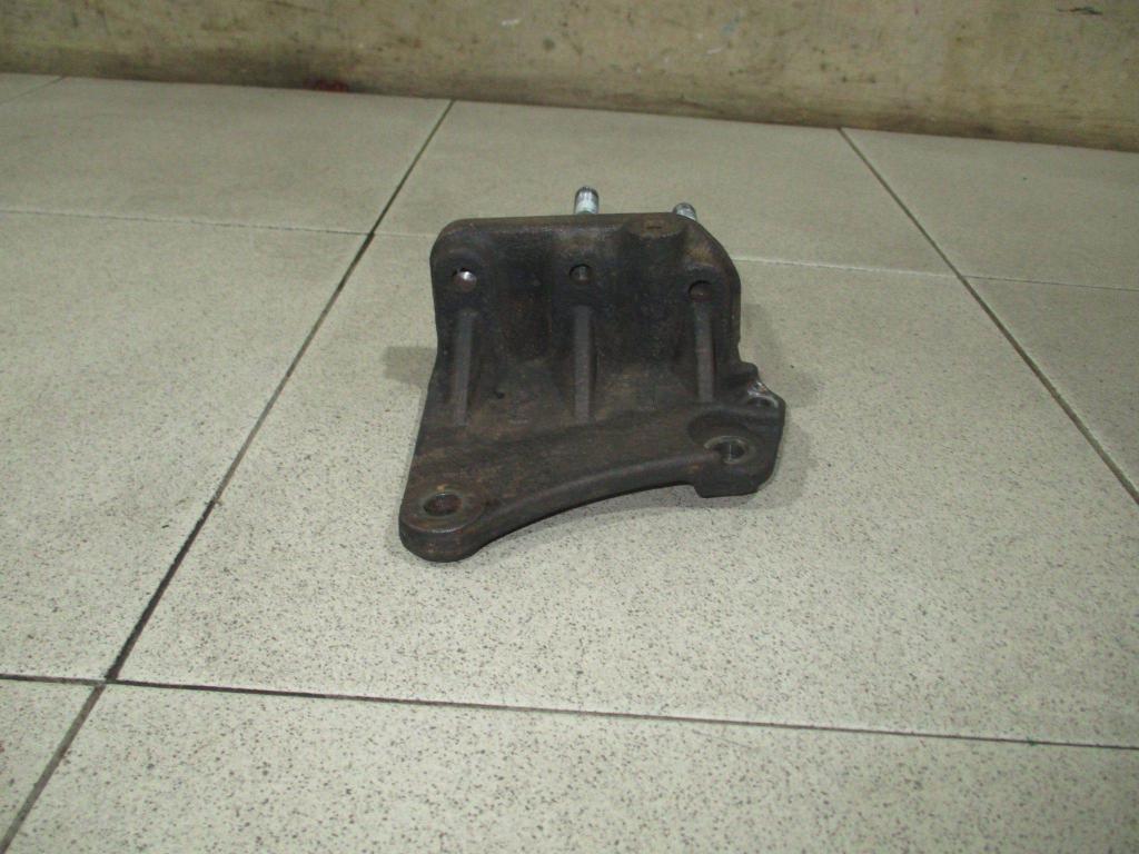 Кронштейн двигателя правый, 500 рублей, Пермь