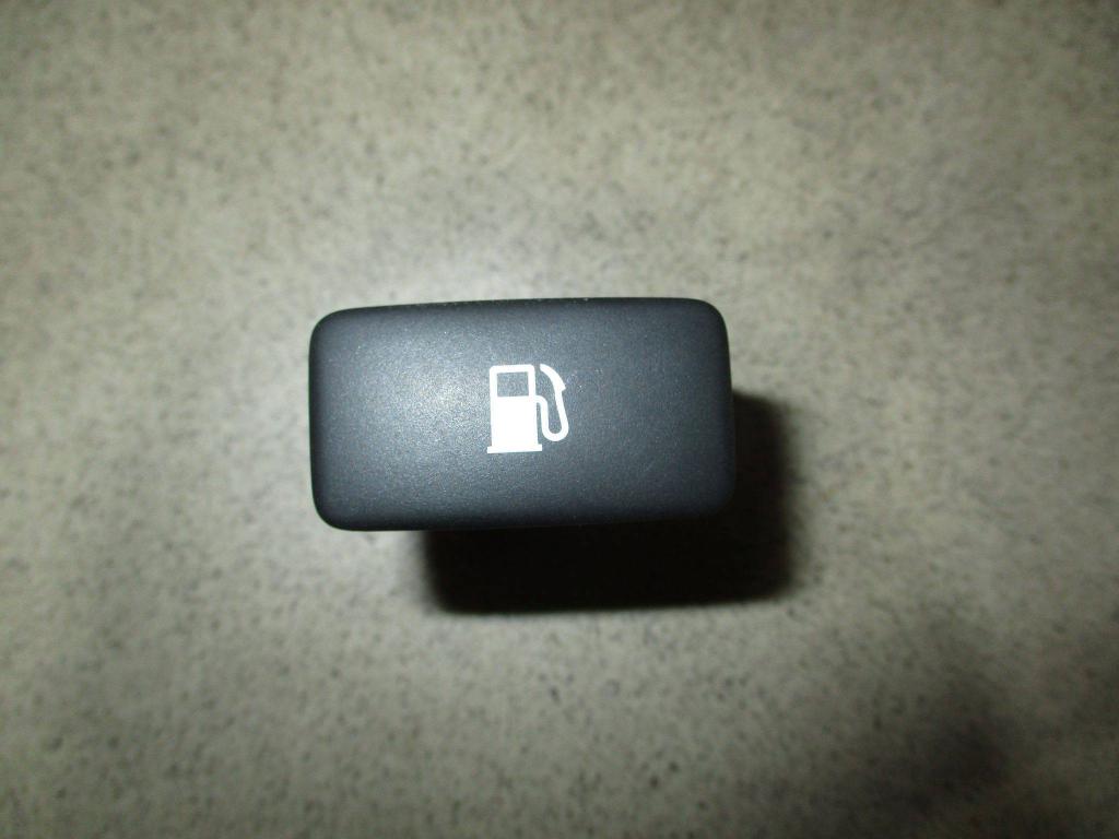 Кнопка открывания лючка бензобака, 550 рублей, Пермь