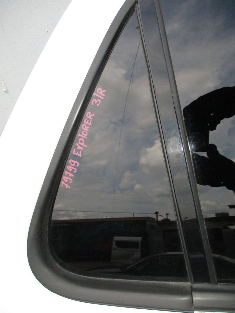 Стекло двери задней правой форточка, 2500 рублей, Пермь